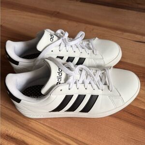 Adidas Women’s Grand Court 2.0 Sneaker - size 9